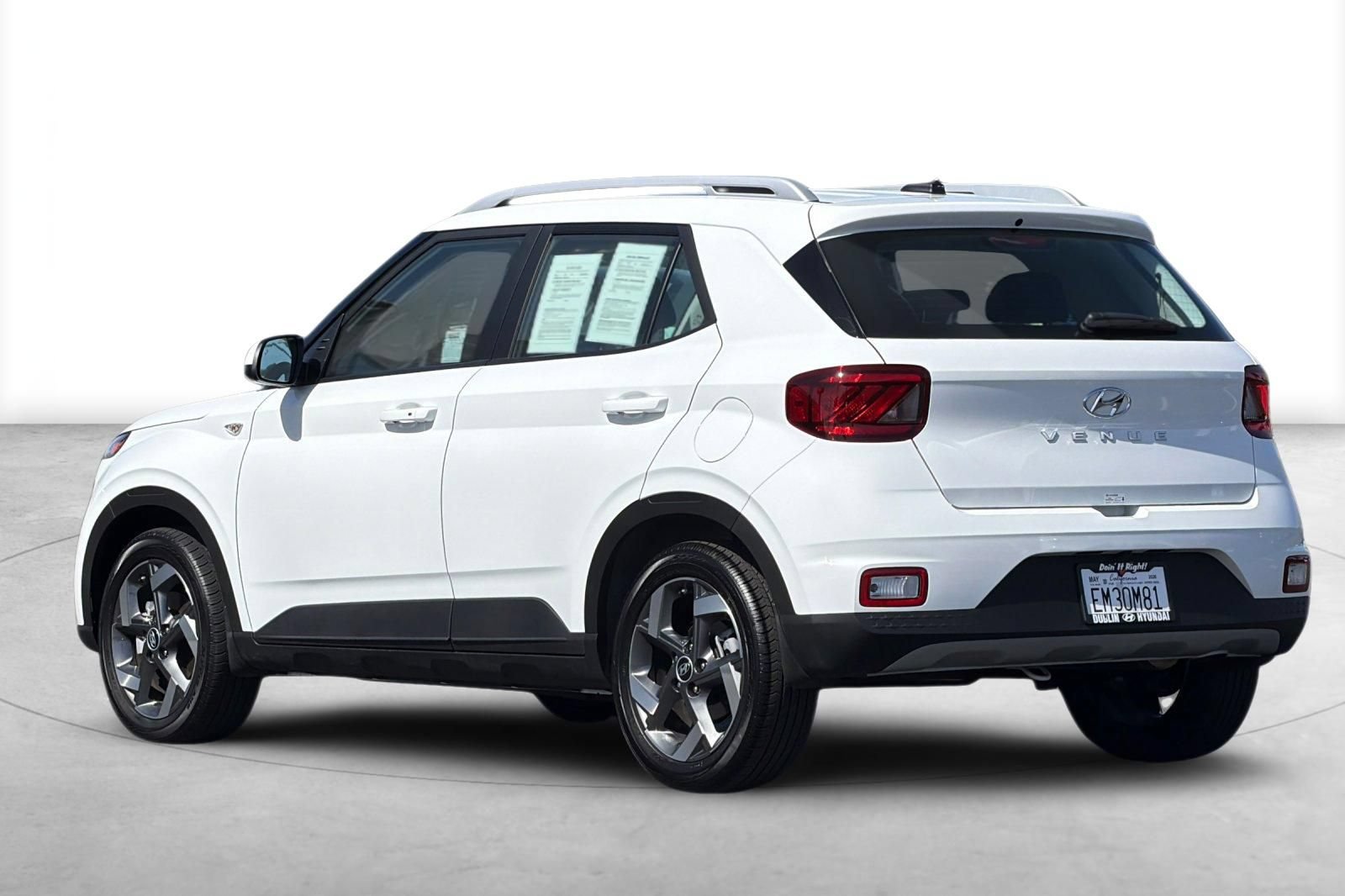 Certified 2026 Hyundai Venue SEL FWD image 4