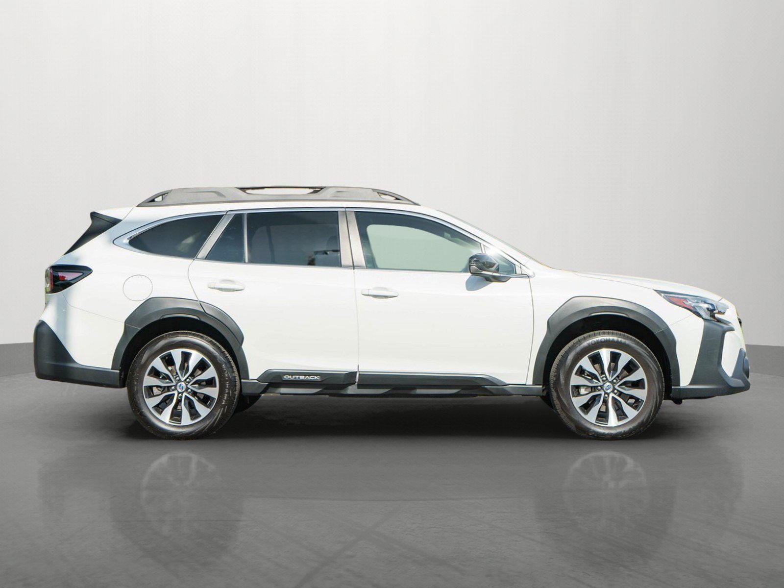 Used 2025 Subaru Outback Limited AWD/4WD image 8
