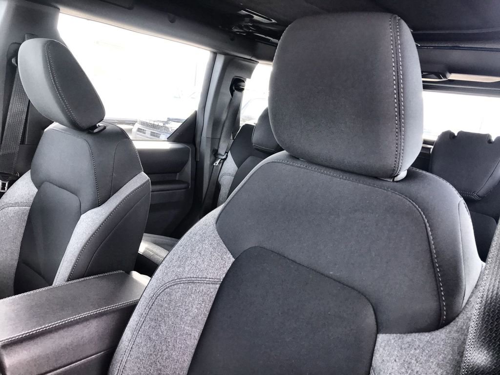 New 2025 Ford Bronco 4-Door image 11