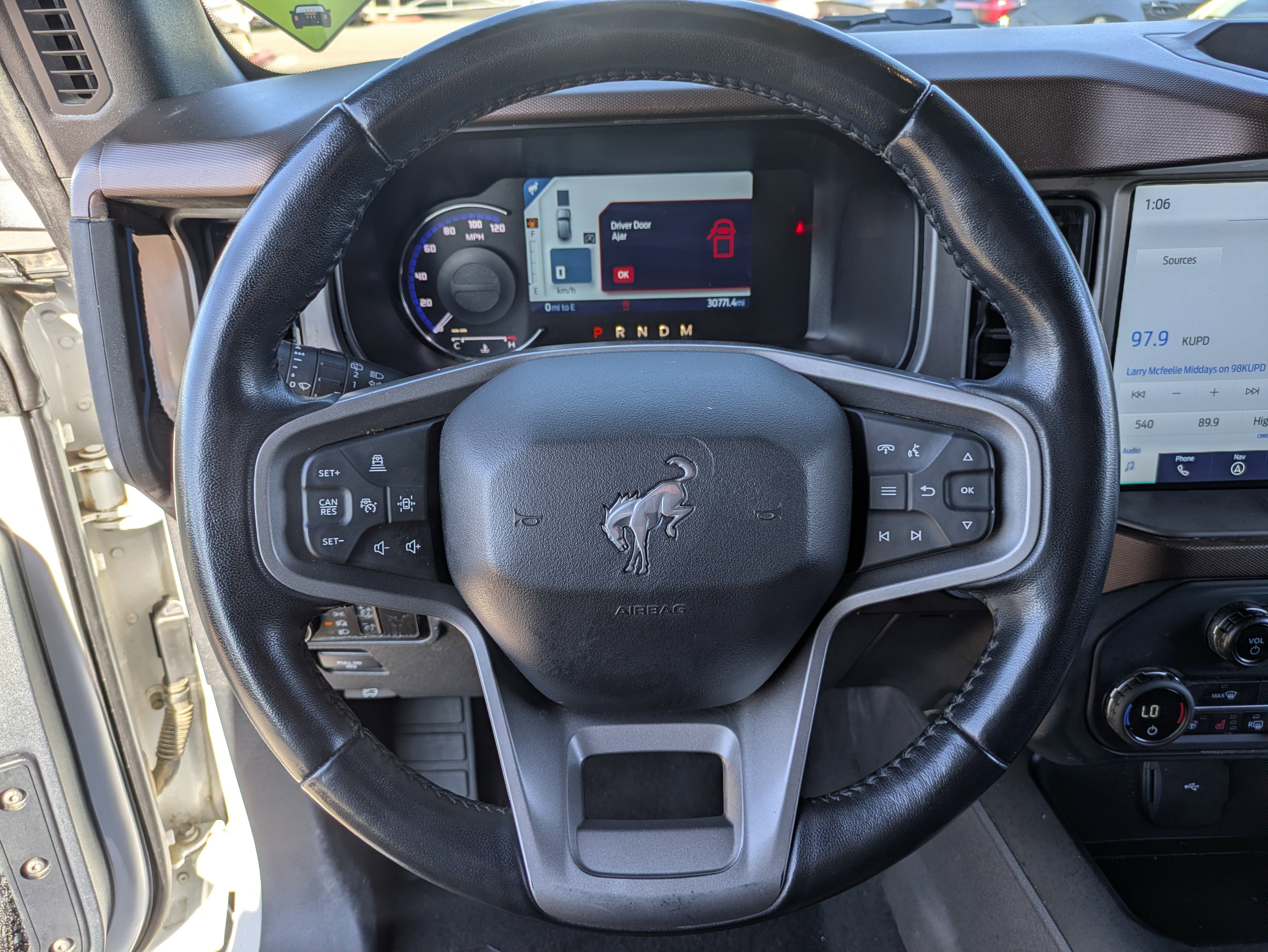 Used 2023 Ford Bronco Outer Banks image 26