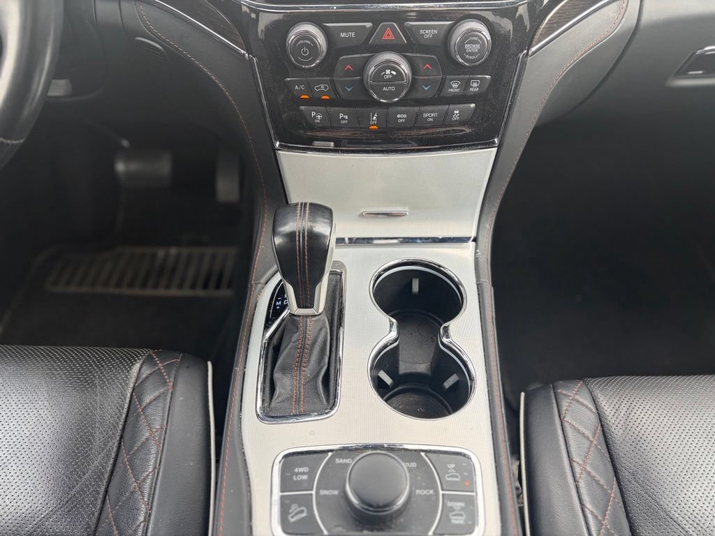 Used 2021 Jeep Grand Cherokee Summit AWD/4WD image 29