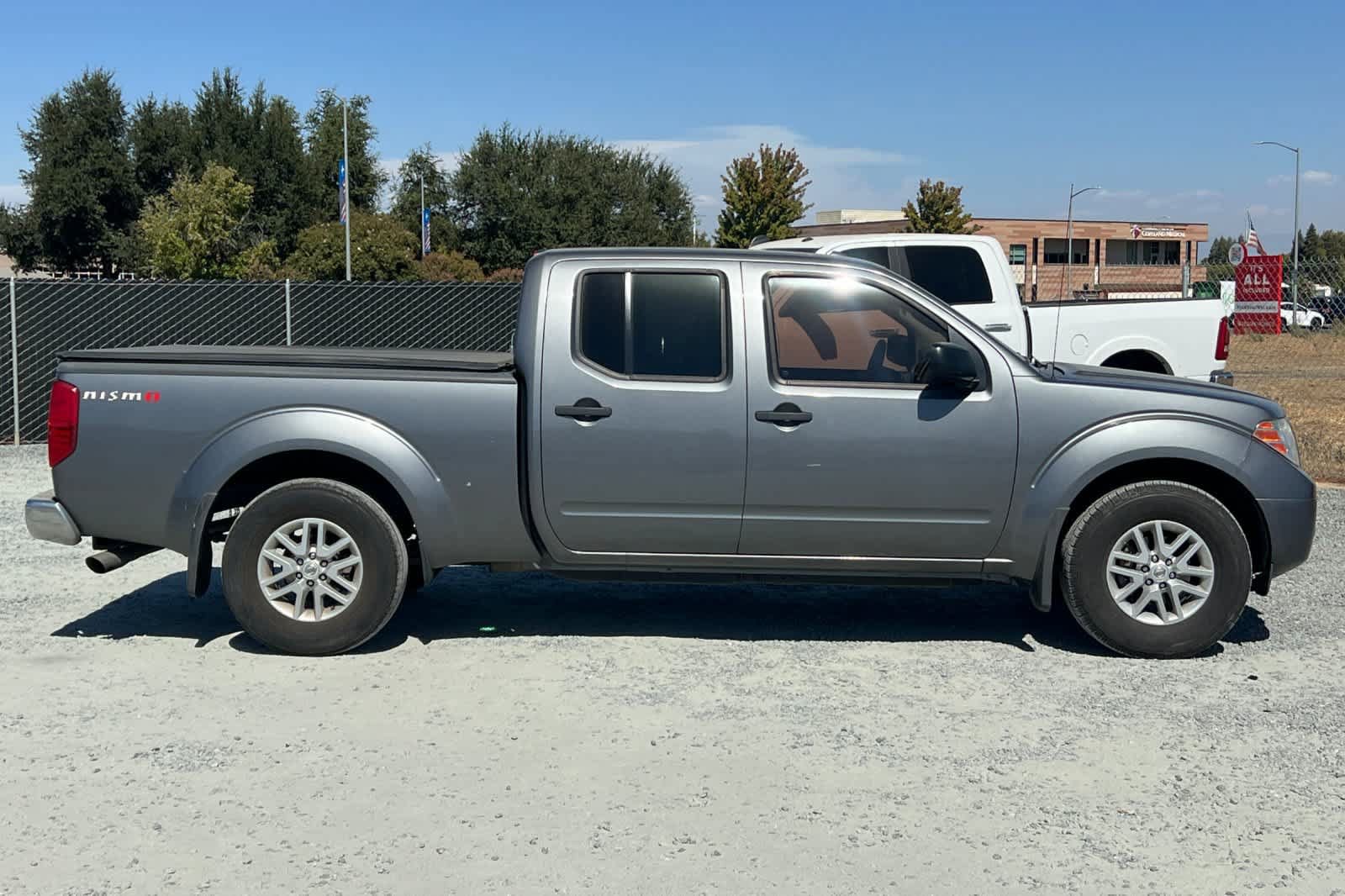 Used 2017 Nissan Frontier SV RWD image 9