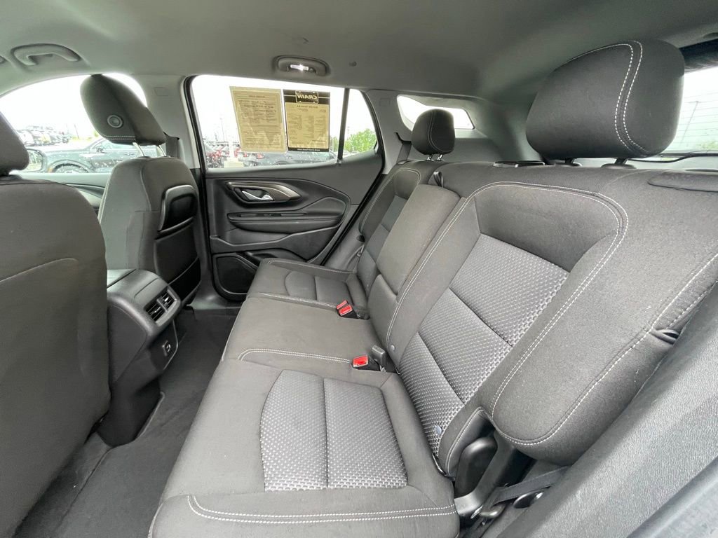 Used 2024 GMC Terrain SLE w/ Driver Convenience Package FWD image 25