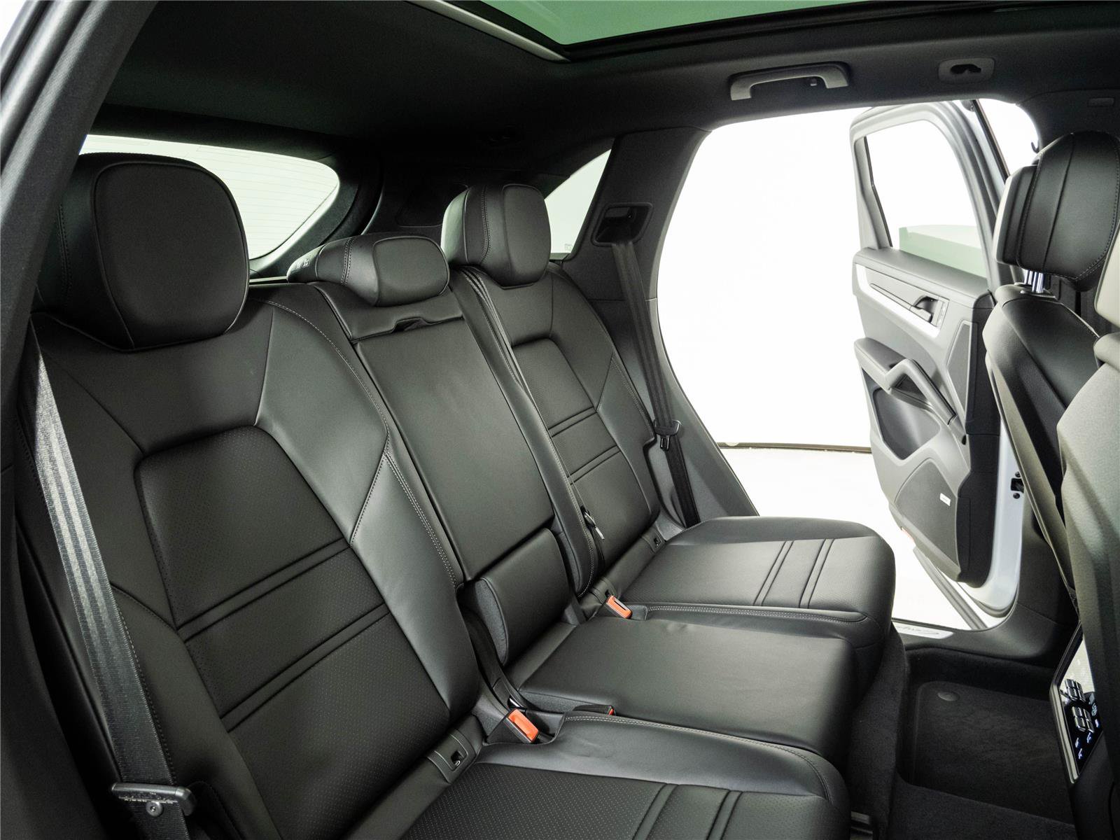 New 2026 Porsche Cayenne AWD/4WD image 23