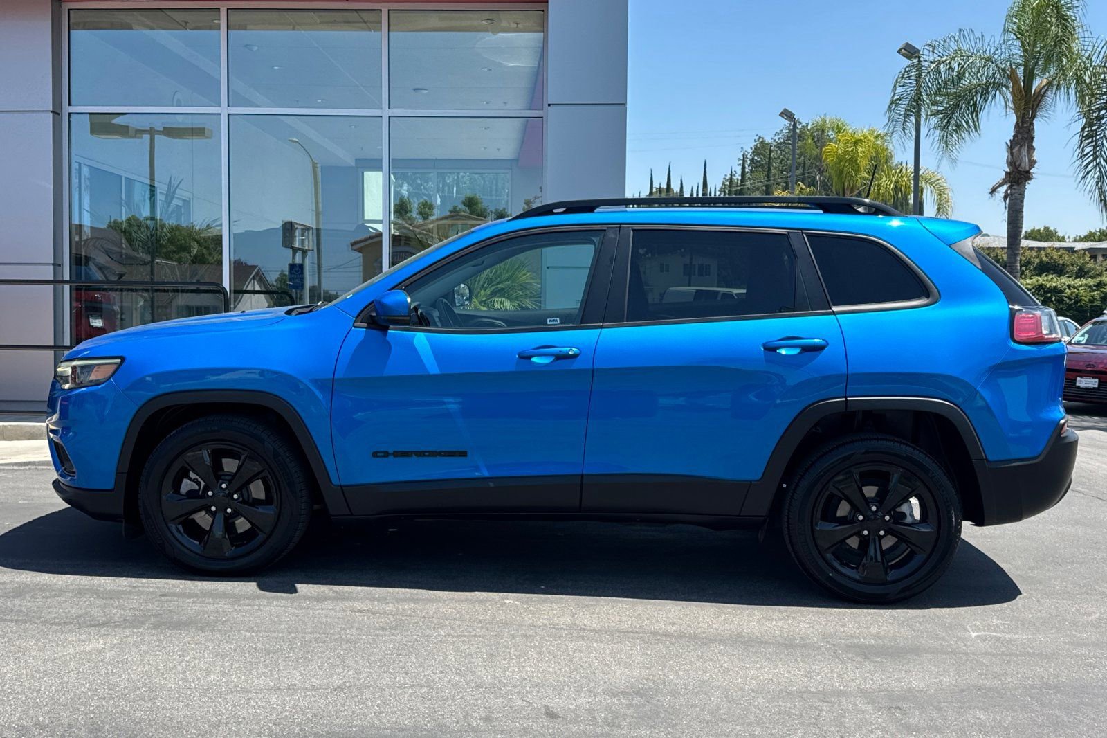 Used 2021 Jeep Cherokee Latitude Plus FWD image 8