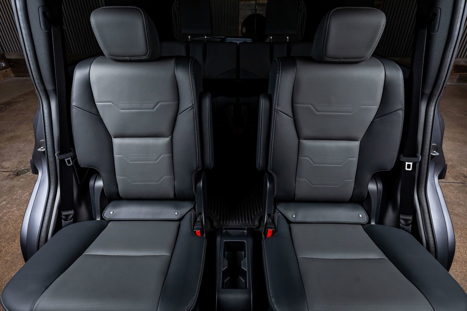 Used 2025 Lexus GX 550 image 35