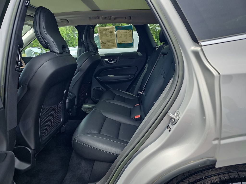 Used 2023 Volvo XC60 B5 Plus w/ Protection Package Premier FWD image 19