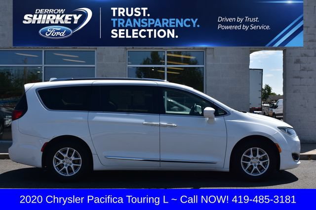 Used 2020 Chrysler Pacifica Touring-L FWD image 2