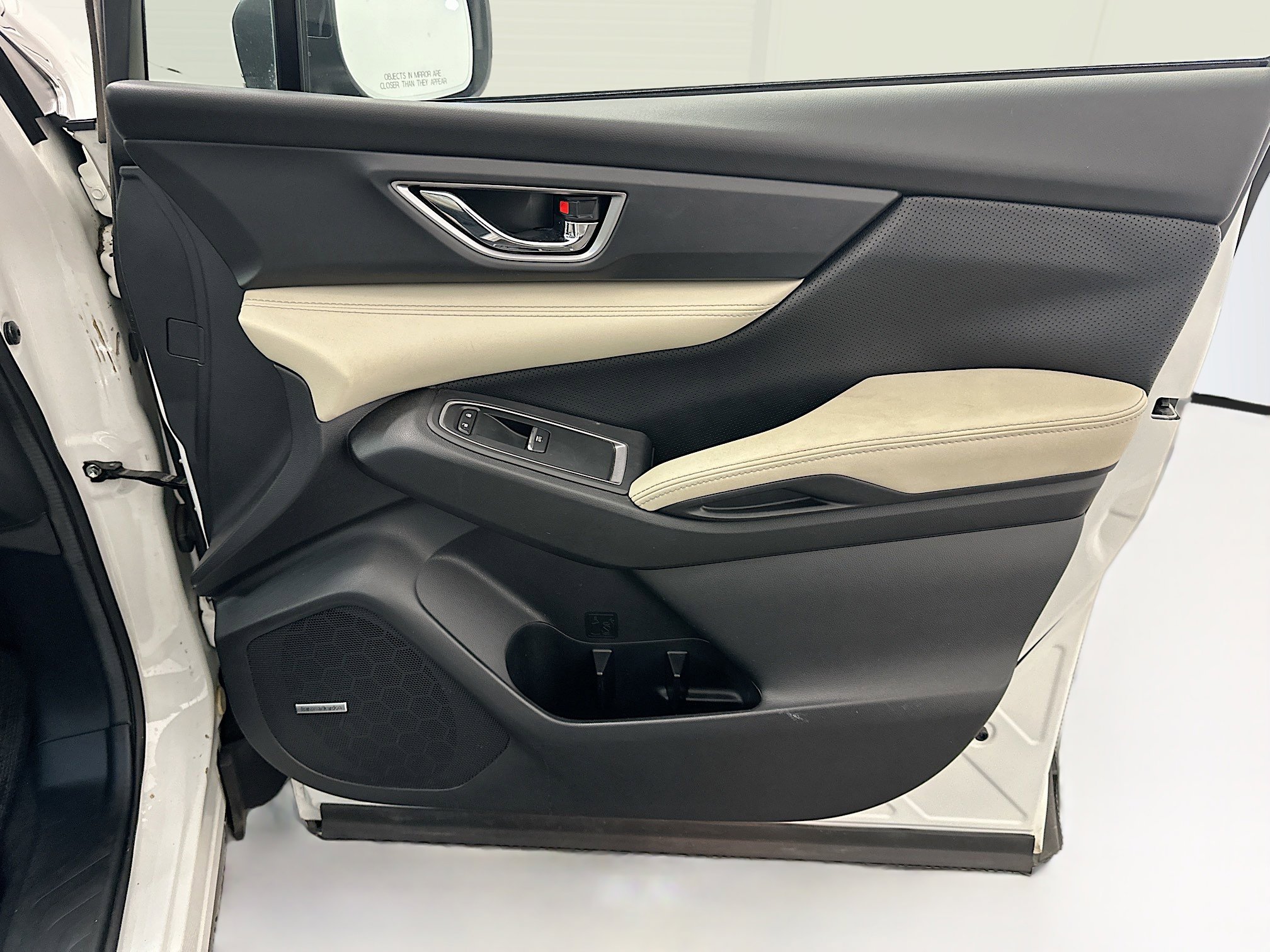 Used 2023 Subaru Ascent Limited w/ Technology Package image 36