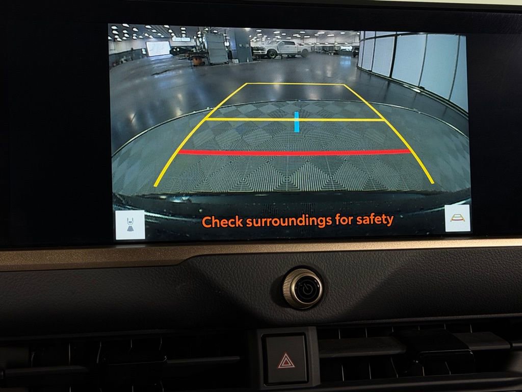 Used 2025 Toyota Crown XLE image 19