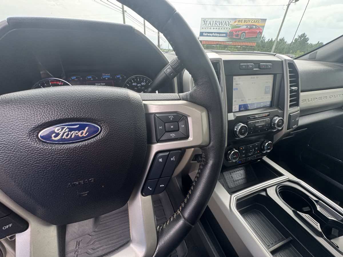 Used 2021 Ford F250 Lariat w/ Lariat Ultimate Package AWD/4WD image 16