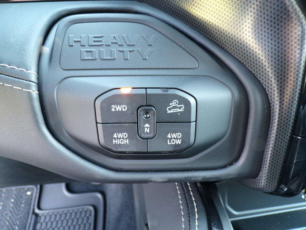New 2026 RAM 2500 Limited AWD/4WD image 22