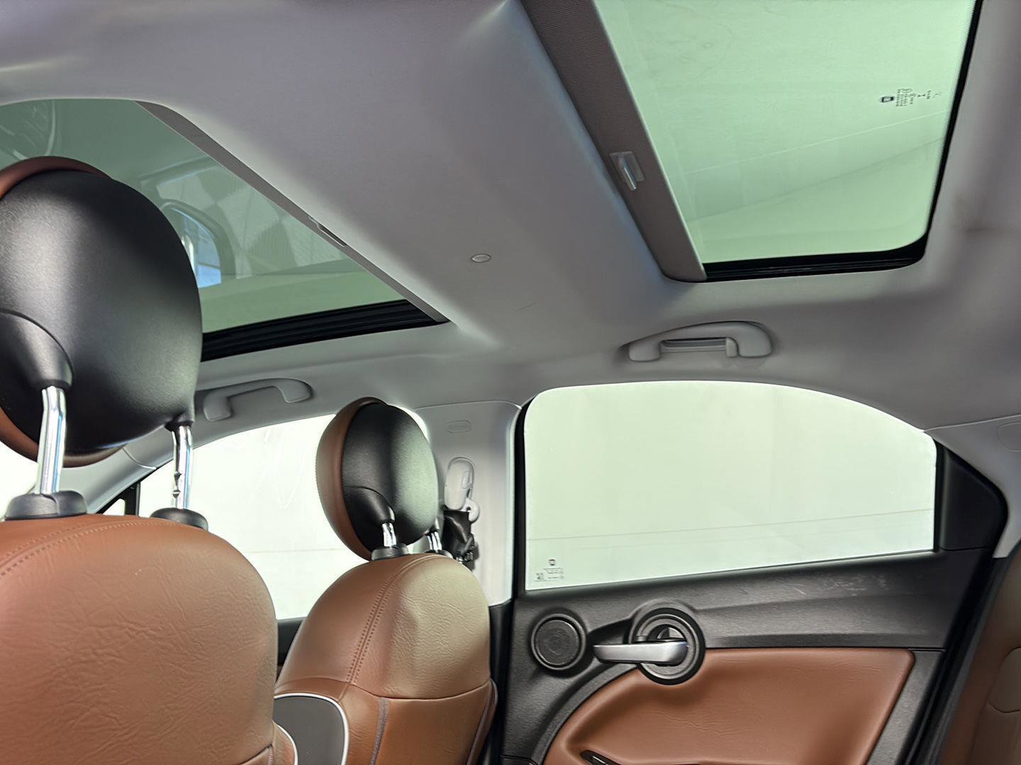 Used 2019 FIAT 500X Trekking w/ Premium Group image 17