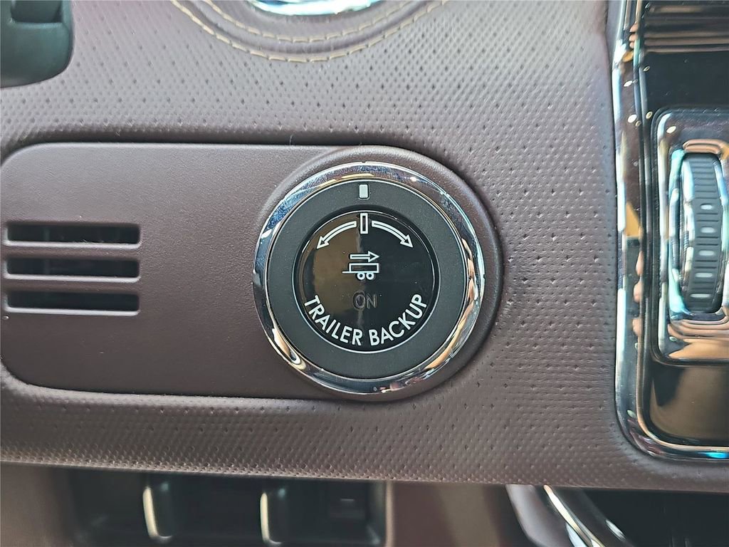 Used 2019 Lincoln Navigator Black Label w/ Cargo Package image 26