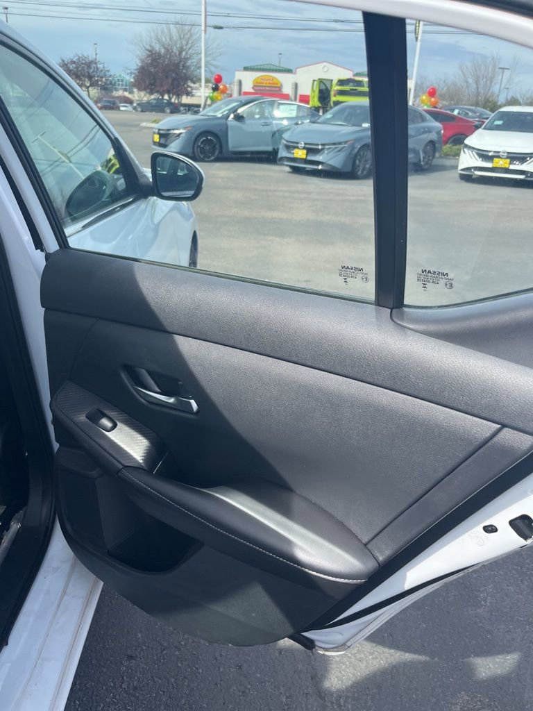 Used 2023 Nissan Sentra SV image 7