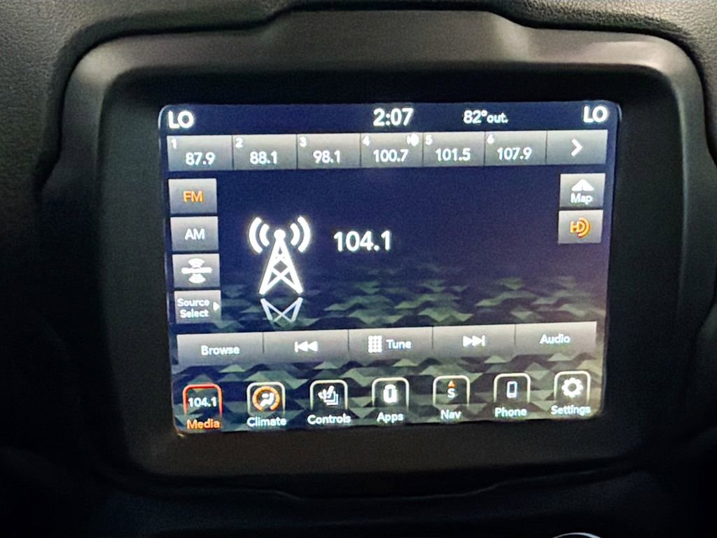 Used 2021 Jeep Renegade Trailhawk AWD/4WD image 12