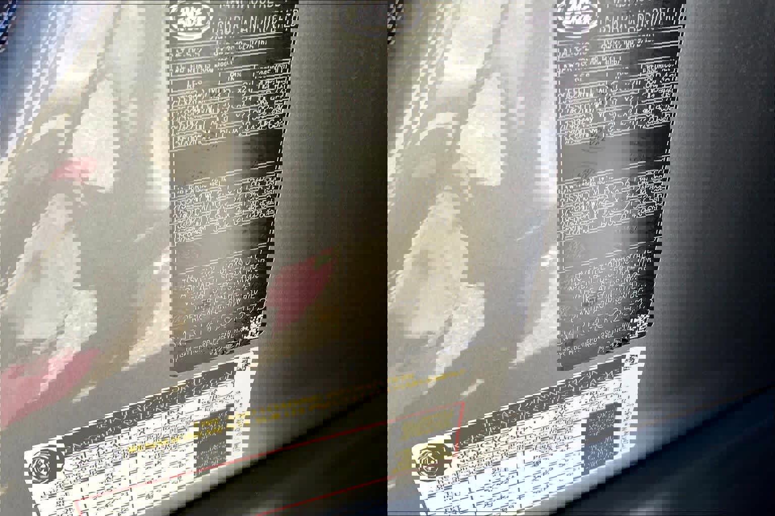 New 2025 Land Rover Discovery Dynamic SE image 19