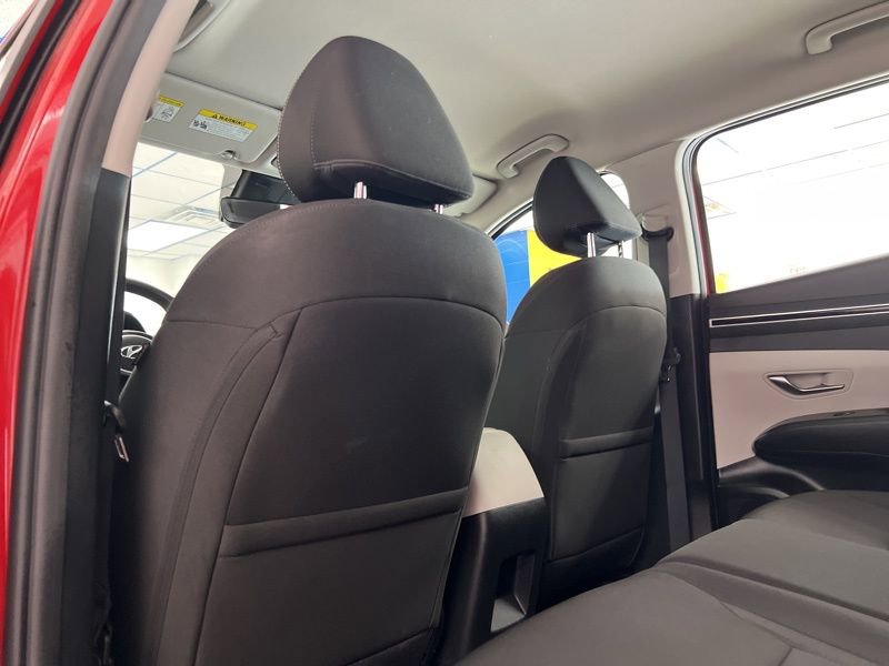Used 2022 Hyundai Tucson SE AWD/4WD image 16