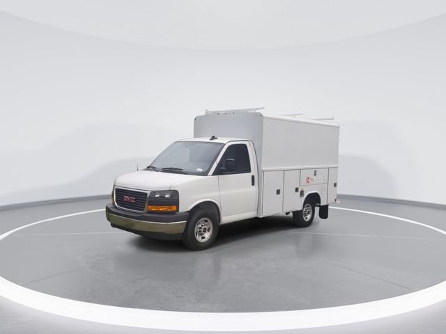 New 2025 GMC Savana 3500 w/ Power Convenience Package RWD image 3