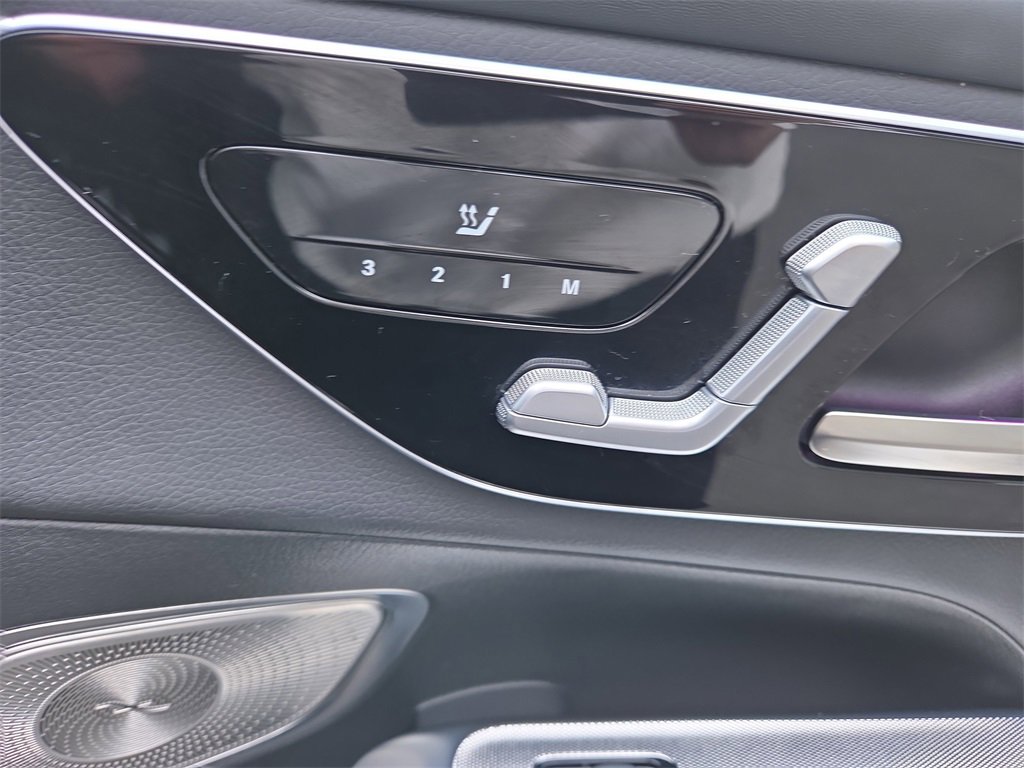 Used 2023 Mercedes-Benz GLC 300 4MATIC image 16