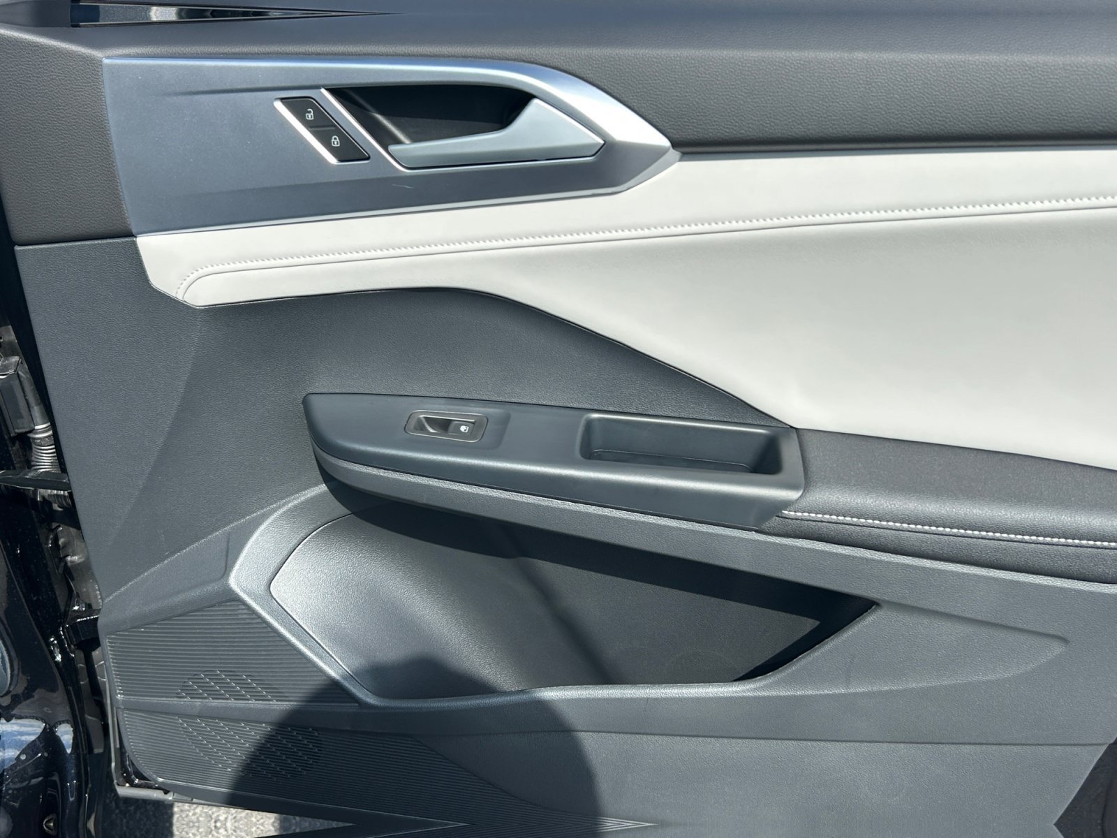 New 2026 Volkswagen Taos SE AWD/4WD image 16