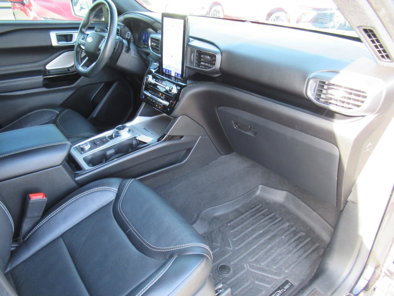 Used 2022 Ford Explorer ST w/ Equipment Group 401A AWD/4WD image 11