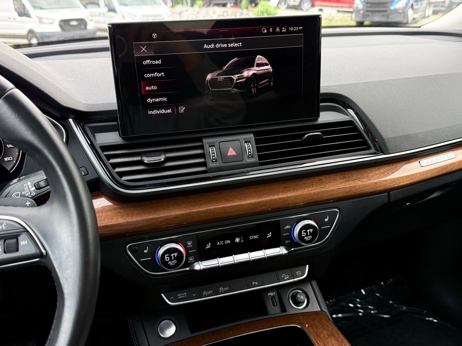 Used 2023 Audi Q5 2.0T Premium Plus w/ Premium Plus Package AWD/4WD image 50
