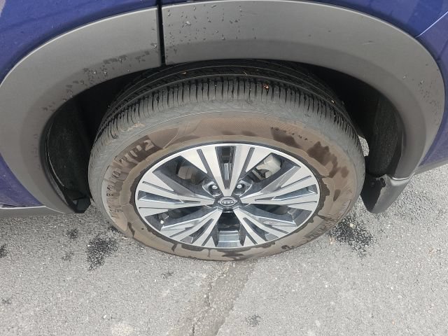 Certified 2023 Nissan Rogue SV w/ SV Premium B Package AWD/4WD image 11