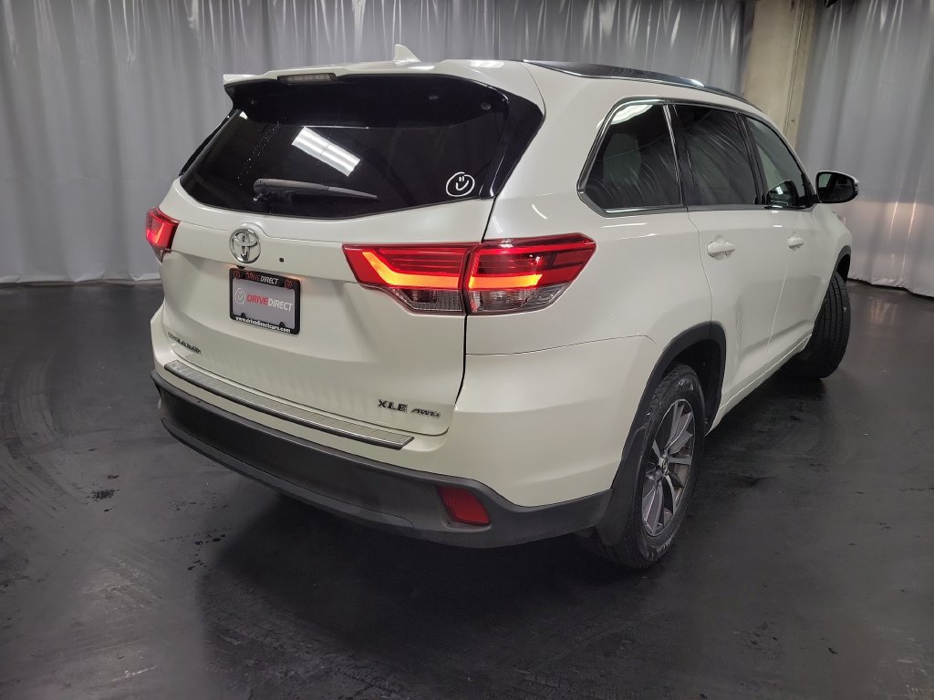 Used 2017 Toyota Highlander XLE AWD/4WD image 8