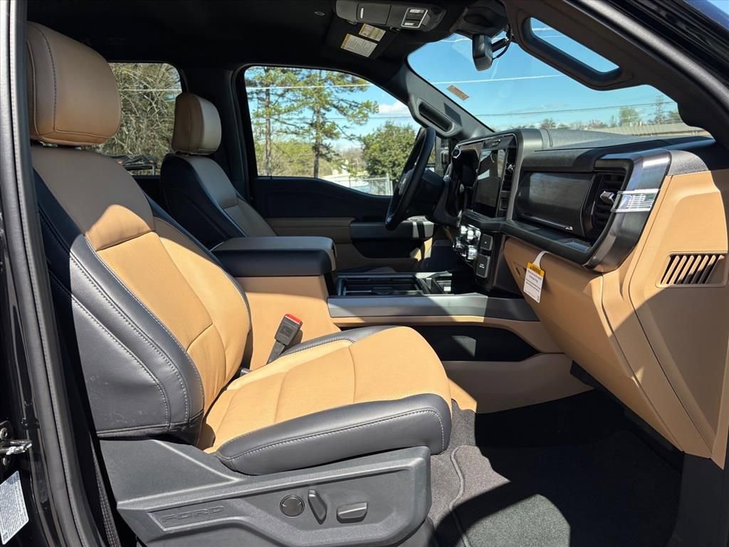 New 2026 Ford F250 Lariat w/ Black Appearance Package AWD/4WD image 13