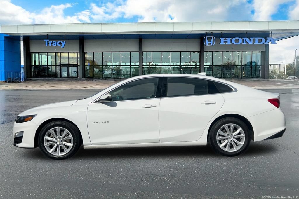 Used 2025 Chevrolet Malibu LT FWD image 12