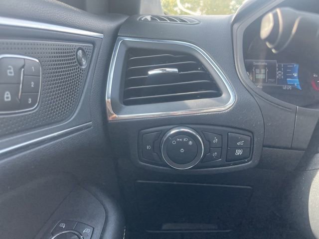 Used 2022 Ford Edge ST w/ Equipment Group 401A image 25