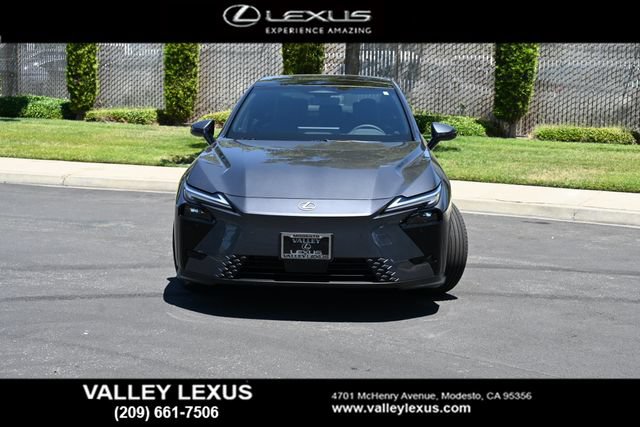 New 2026 Lexus ES 350e FWD image 2