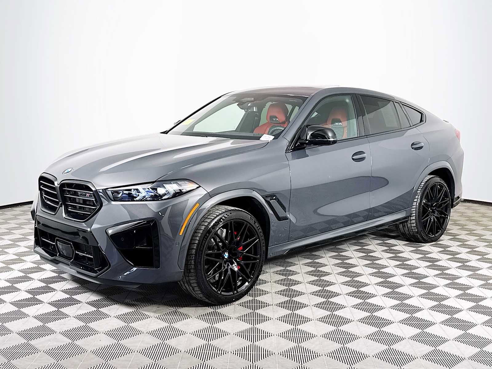 Used 2026 BMW X6 M Competition w/ Executive Package image 1