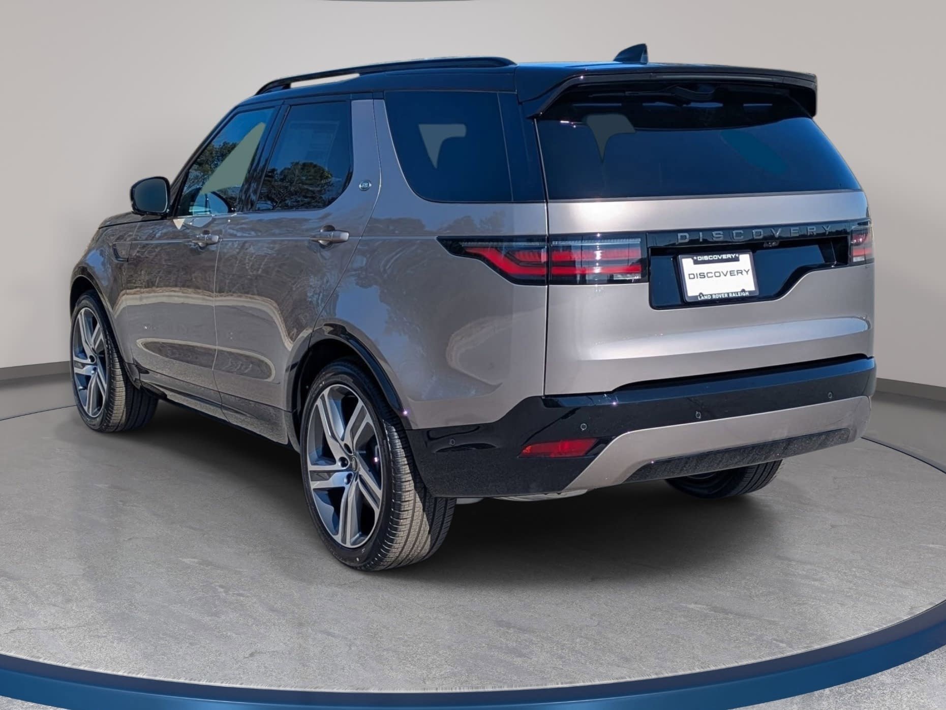 New 2026 Land Rover Discovery Dynamic SE AWD/4WD image 7