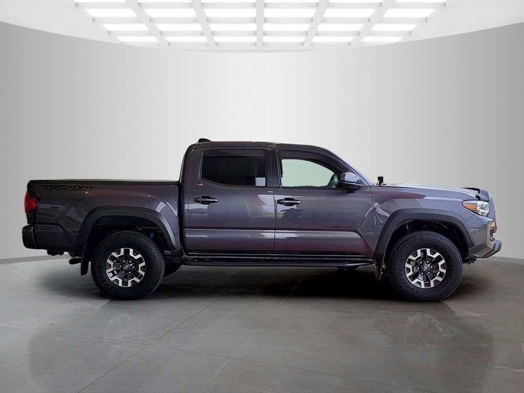 Used 2023 Toyota Tacoma TRD Off-Road w/ Technology Package AWD/4WD image 3