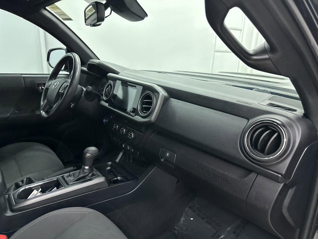 Used 2019 Toyota Tacoma TRD Sport w/ Technology Package image 24