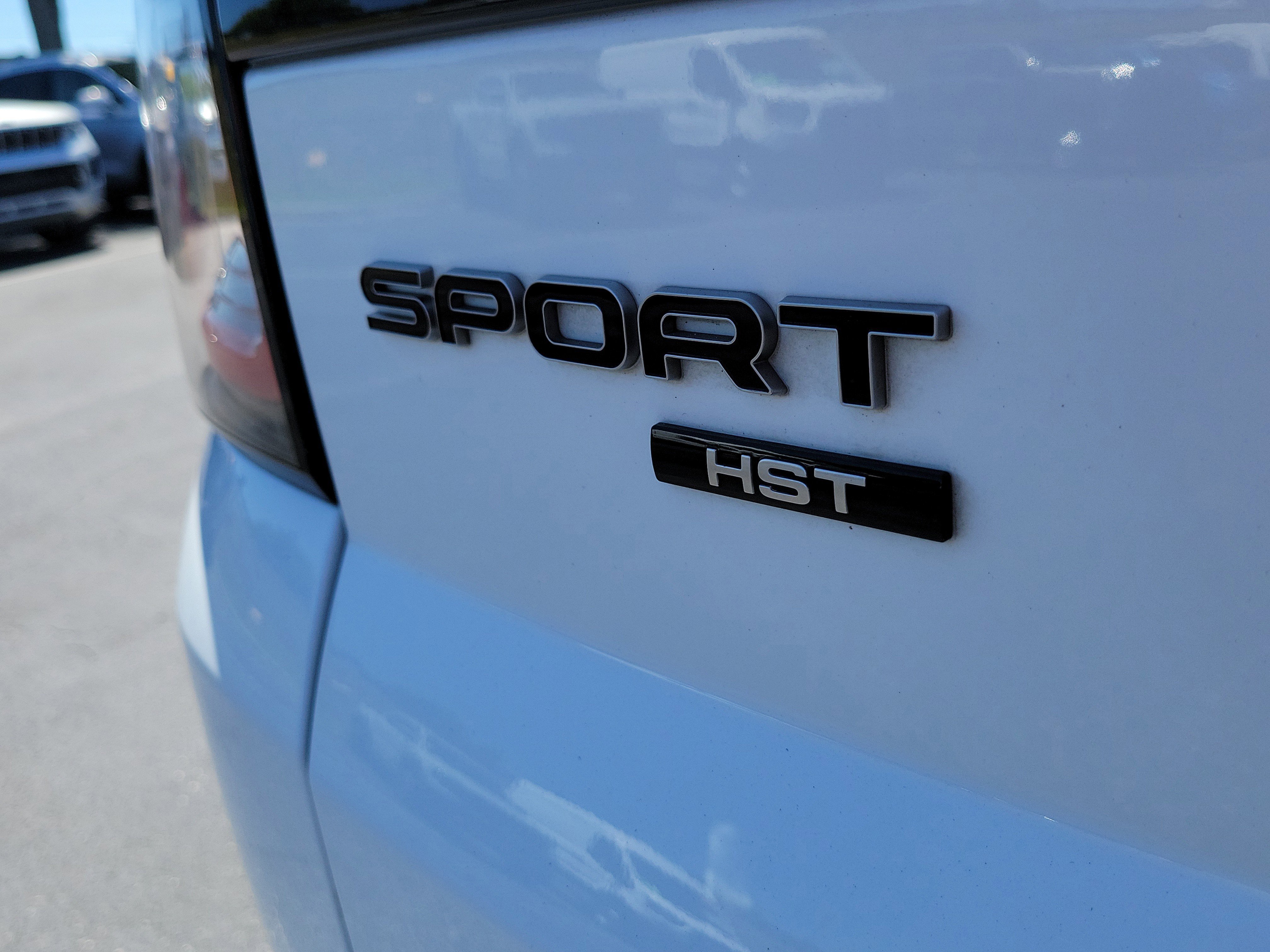 Used 2020 Land Rover Range Rover Sport HST image 9