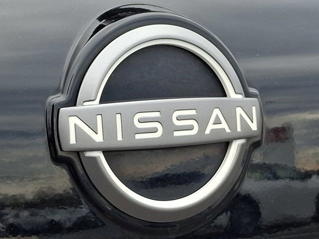Used 2023 Nissan Rogue SV image 29
