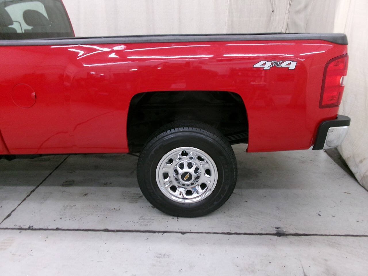 Used 2014 Chevrolet Silverado 2500 W/T w/ Snow Plow Prep Package AWD/4WD image 6