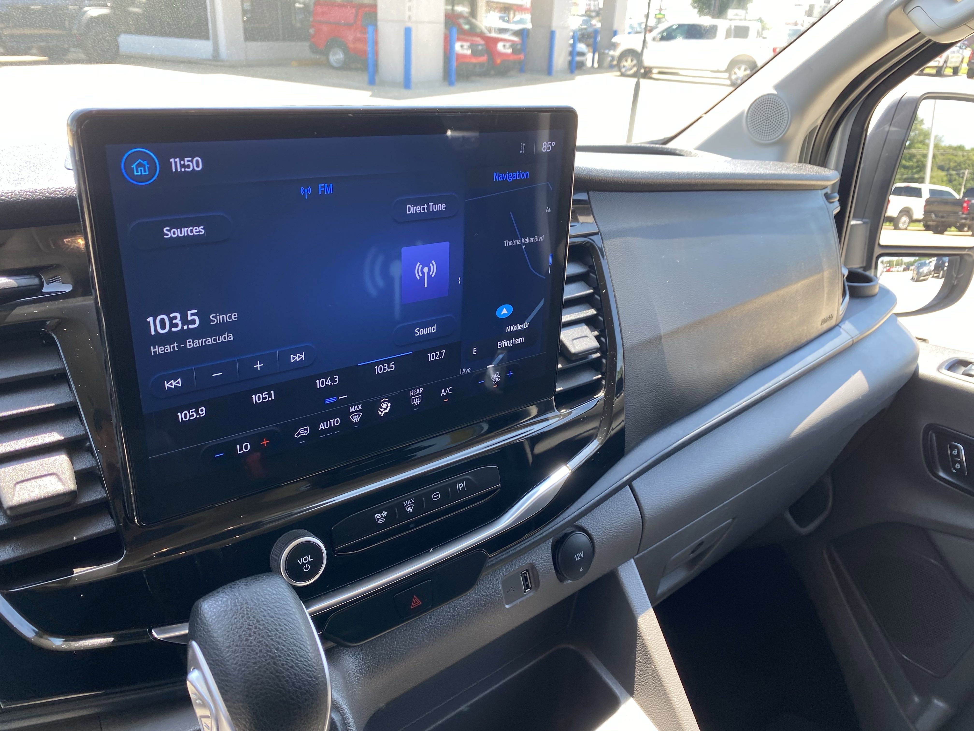 Used 2023 Ford Transit 350 XLT image 19