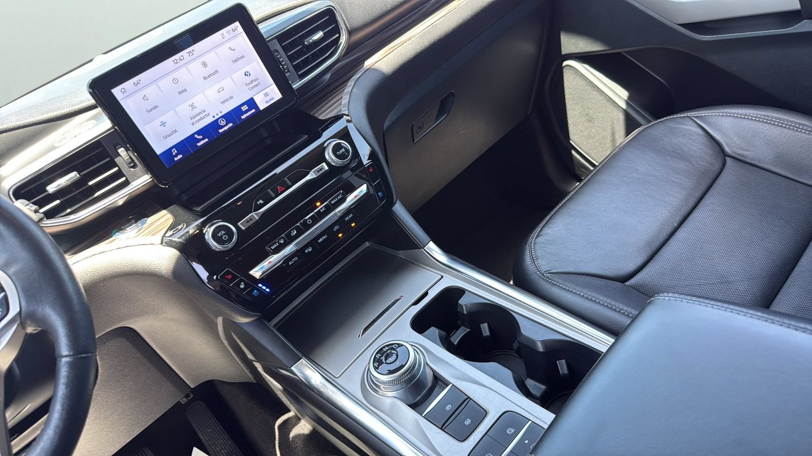 Used 2024 Ford Explorer Limited RWD image 17