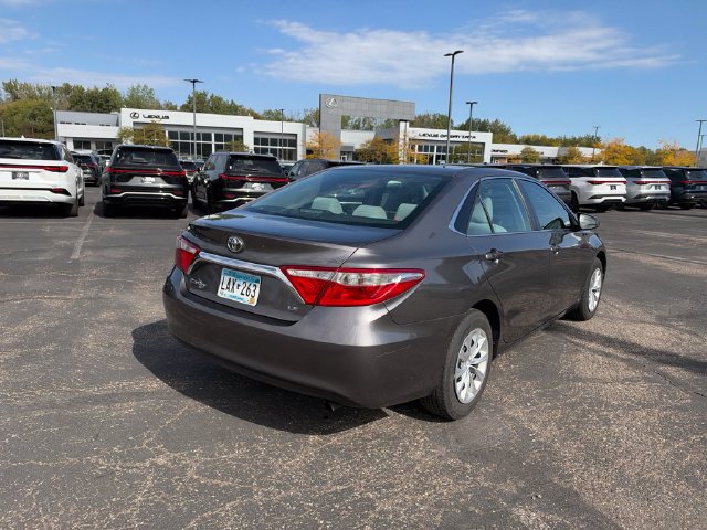 Used 2017 Toyota Camry LE FWD image 23