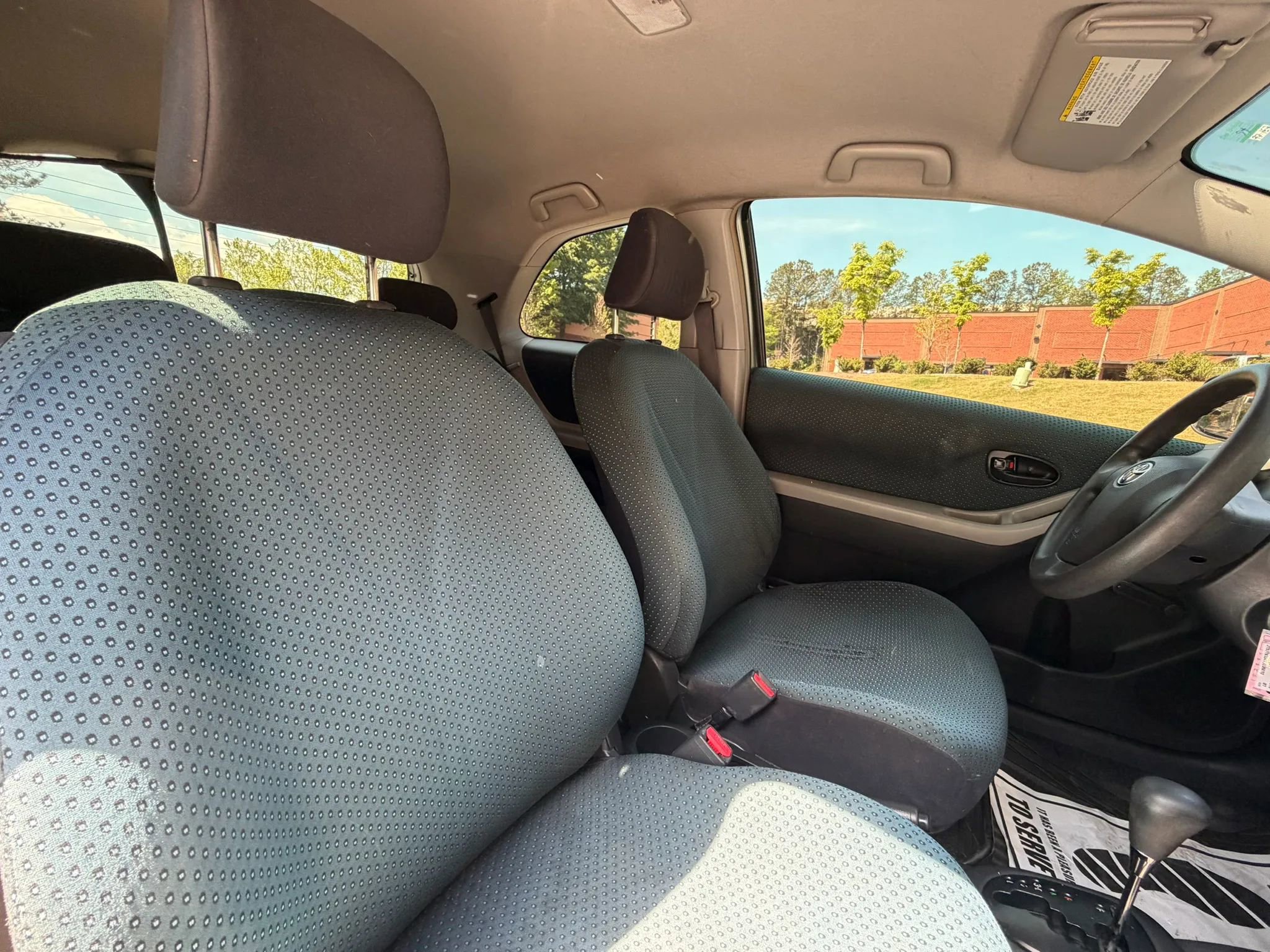 Used 2007 Toyota Yaris 2-Door Hatchback FWD image 16