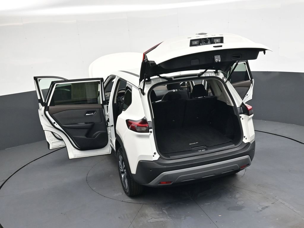 Used 2023 Nissan Rogue SV image 46