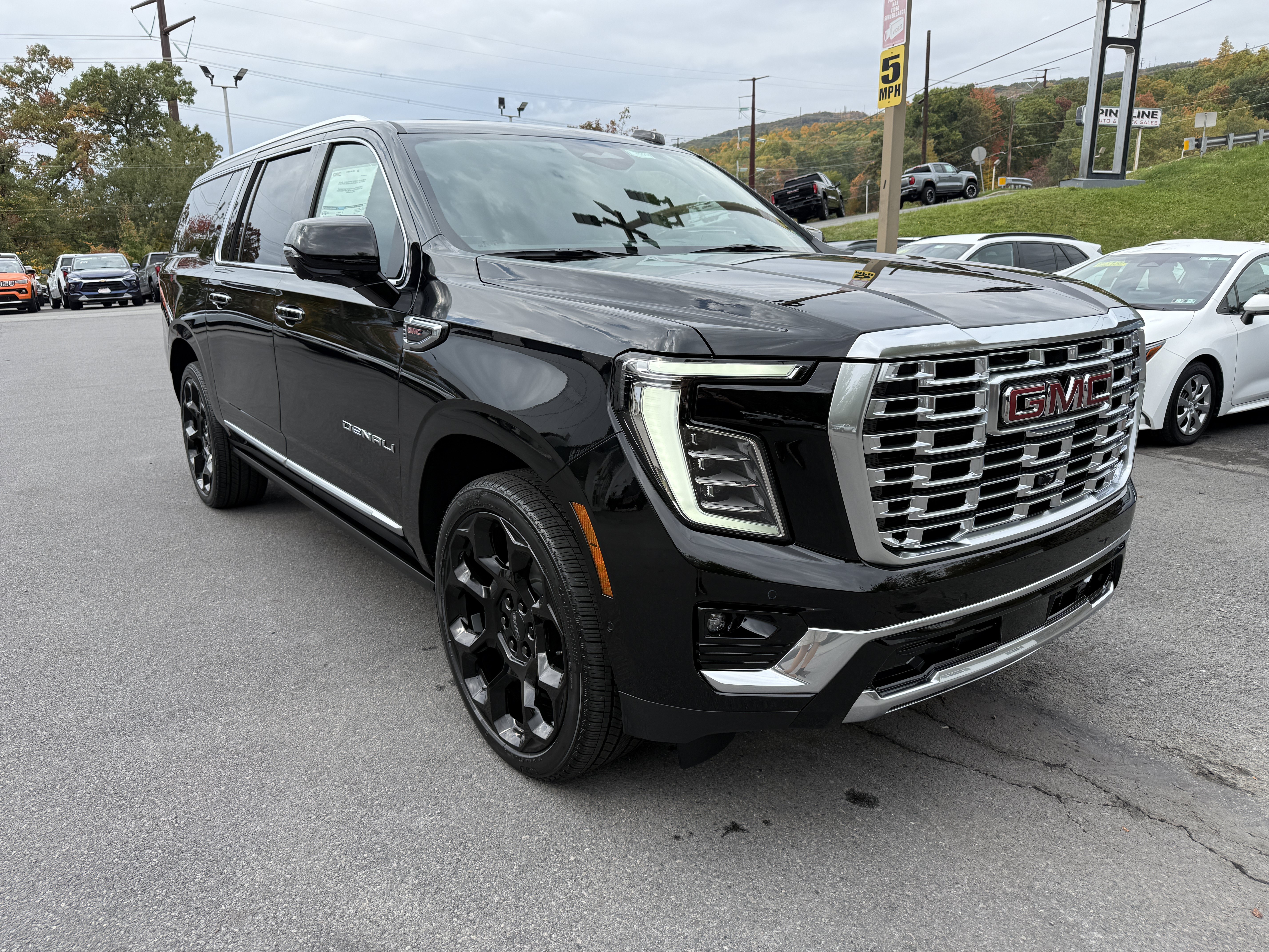 New 2027 GMC Yukon XL Denali AWD/4WD image 7