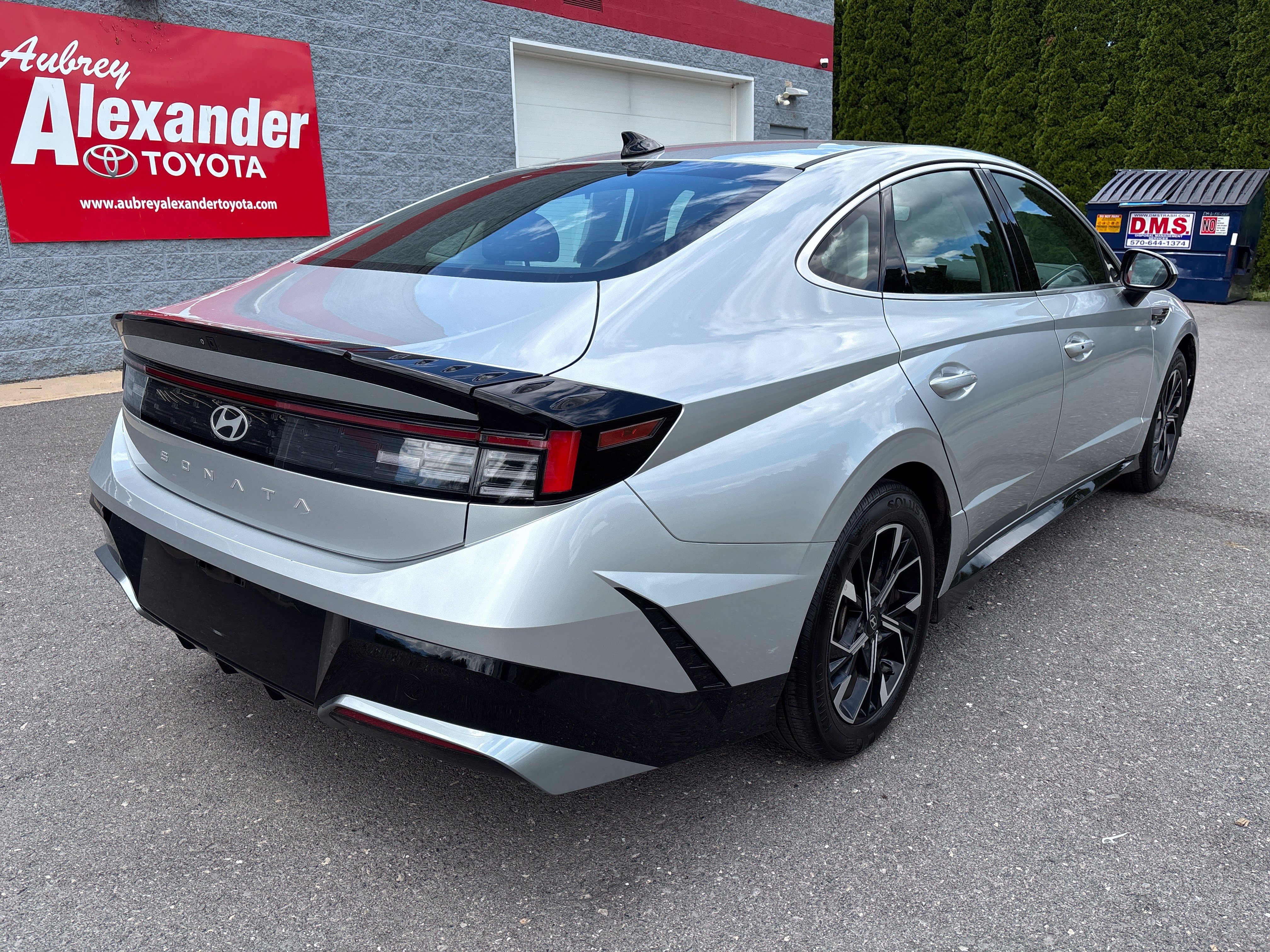 Used 2025 Hyundai Sonata SEL FWD image 3