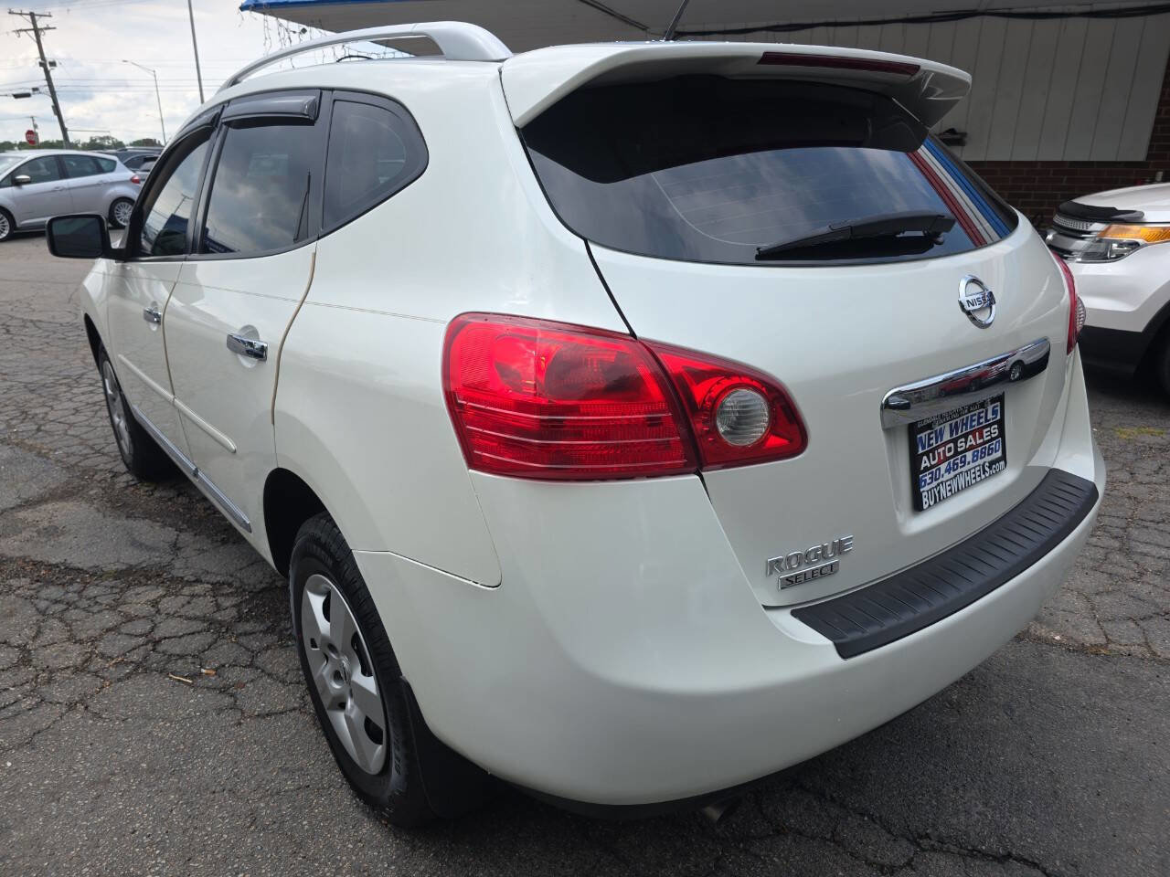 Used 2015 Nissan Rogue S w/ Convenience Package image 21