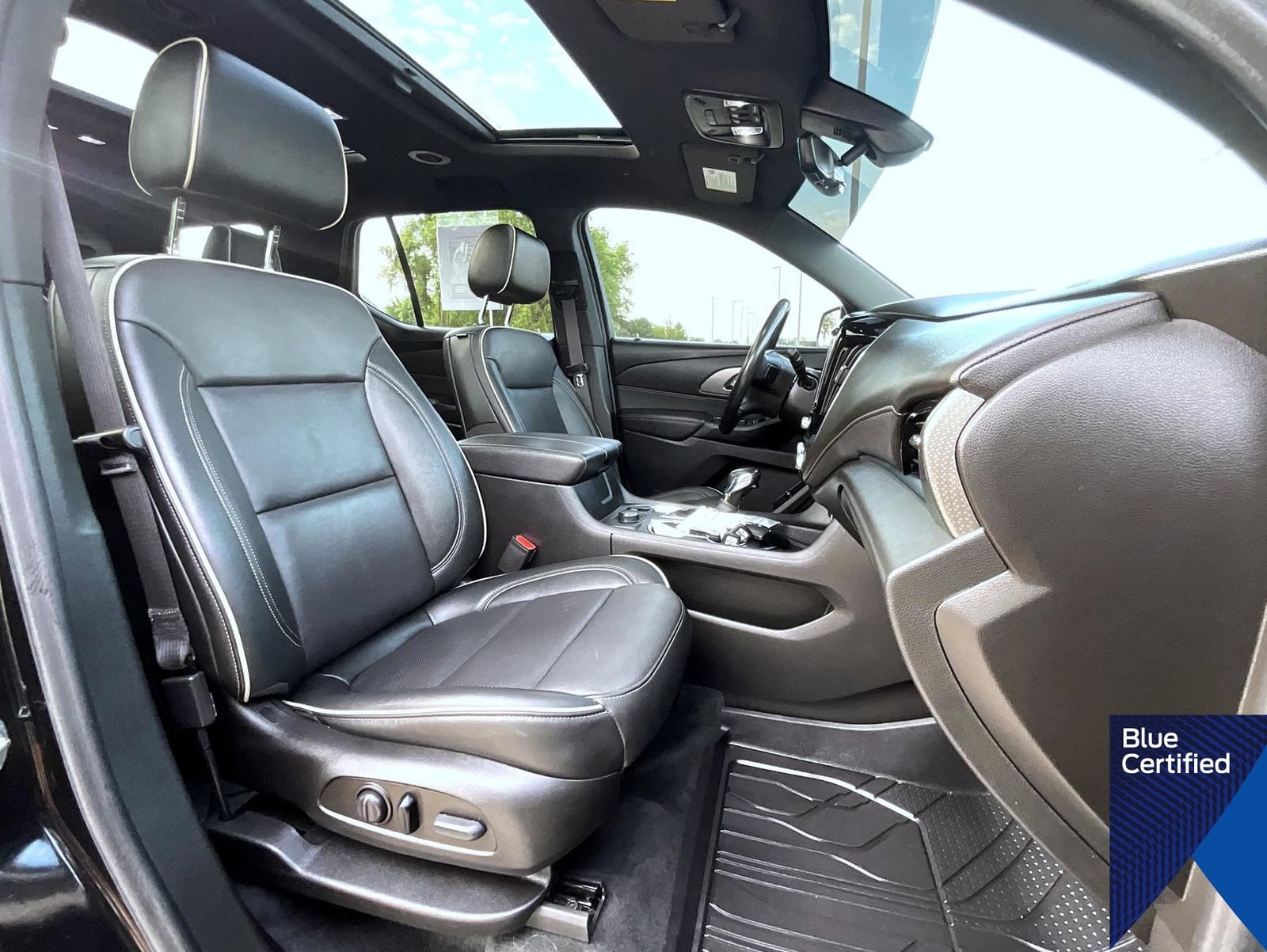 Used 2022 Chevrolet Traverse Premier w/ Redline Edition AWD/4WD image 16