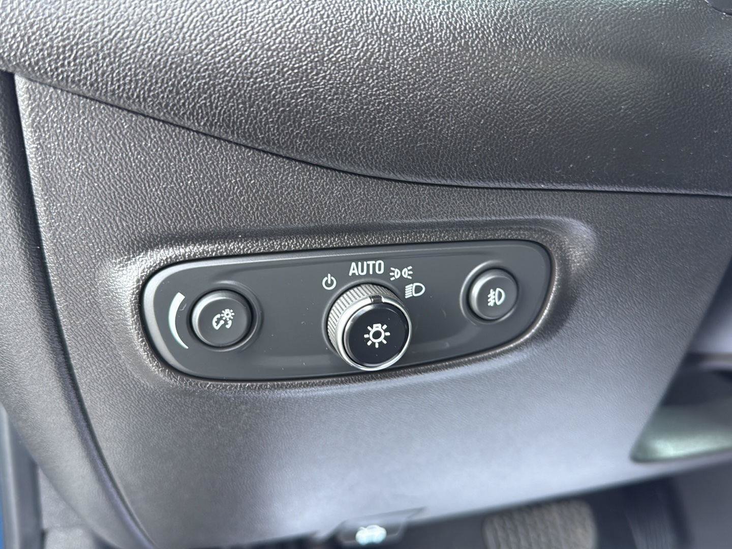 Used 2020 Chevrolet Equinox LT AWD/4WD image 14
